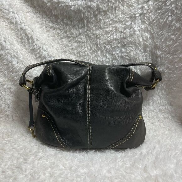 Fossil Black leather bucket style shoulder bag stitch accent & brass hardwares - Picture 3 of 13